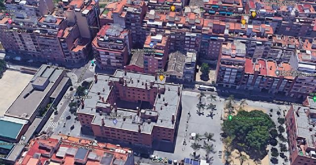 Apartment in Districte III, l'Hospitalet de Llobregat, Spain 5 - 18302533