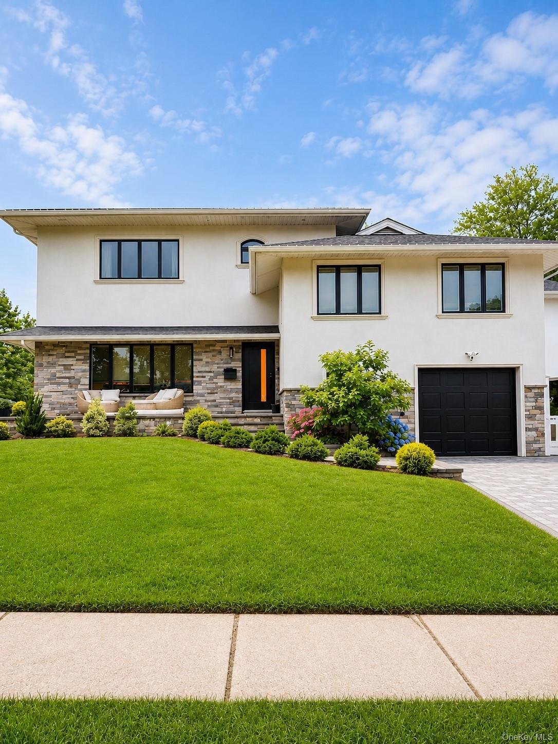House in East Meadow, New York, United States 2 - 18301712