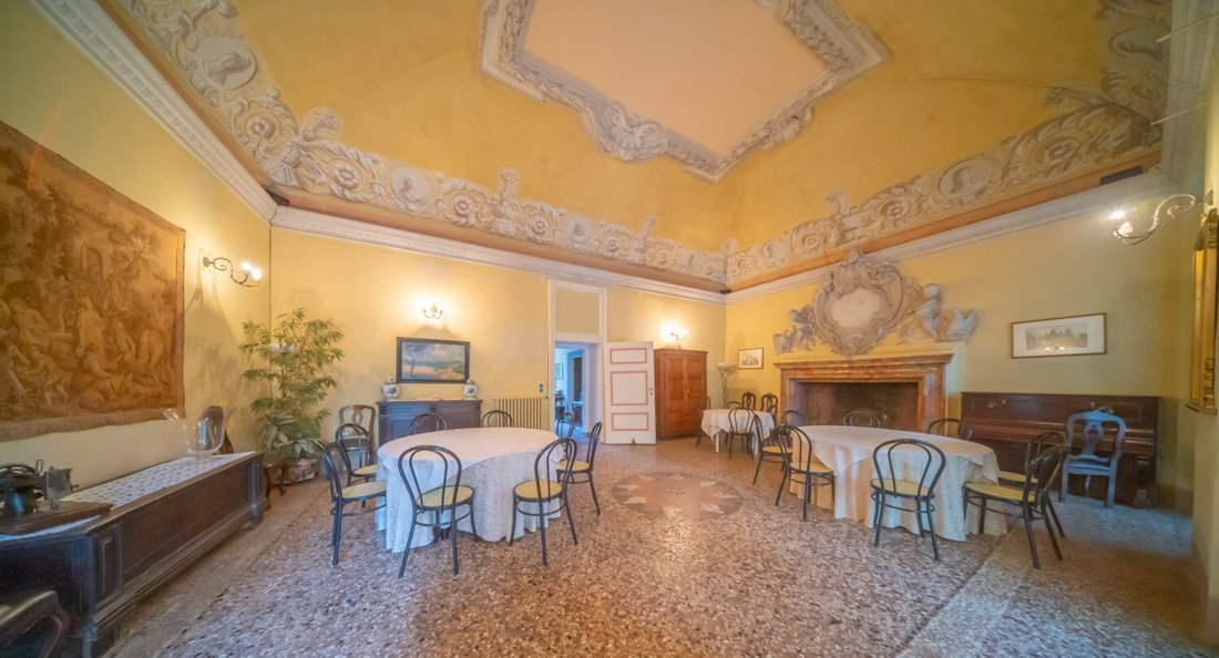 Castle in Castello Cabiaglio, Lombardy, Italy 4 - 18298093