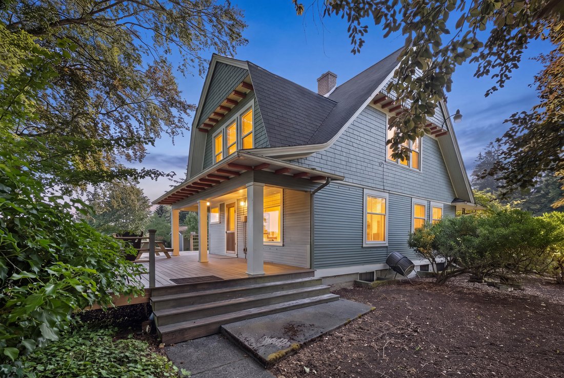 Silverdale, Washington, United States 1 - 18299196
