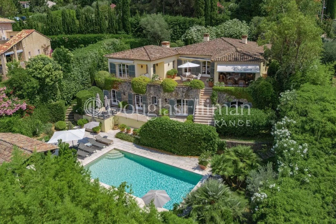 Villa in Mougins, Provence-Alpes-Côte d'Azur, France 1 - 18297989