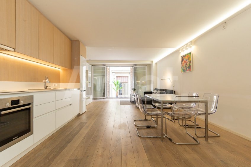 Apartment in Ciutat Vella, Barcelona, Spain 4 - 18302085