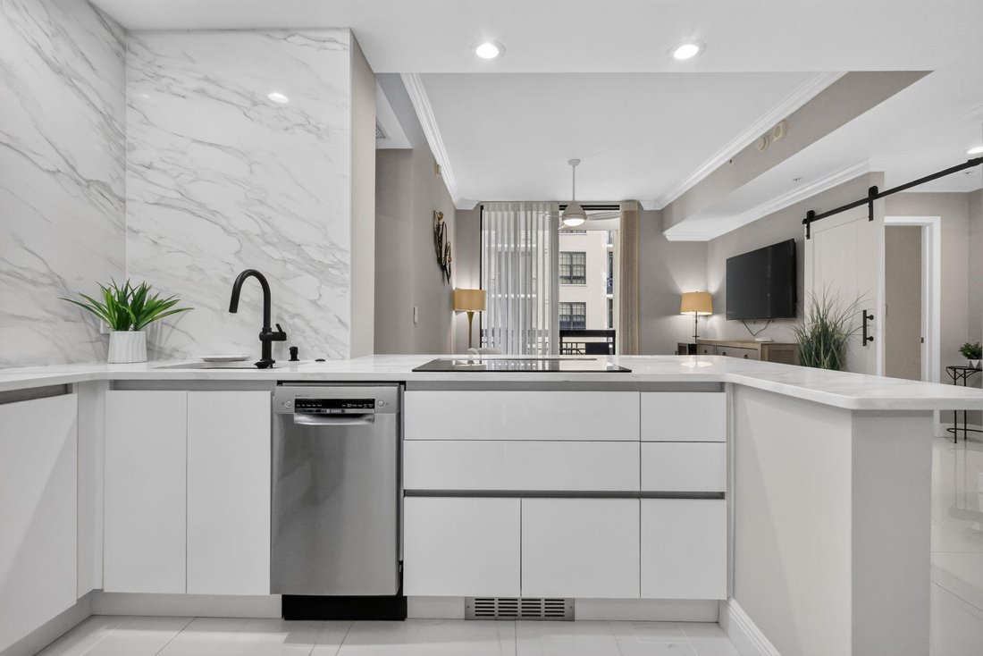 Condo in West Palm Beach, Florida, United States 5 - 18299762