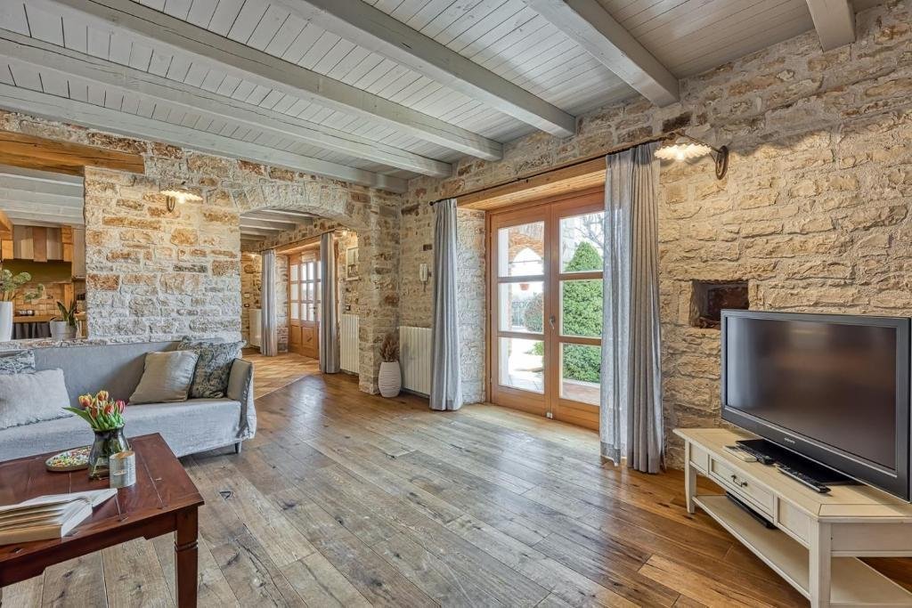 Villa in Baderna - Mompaderno, Istria County, Croatia 3 - 18298689
