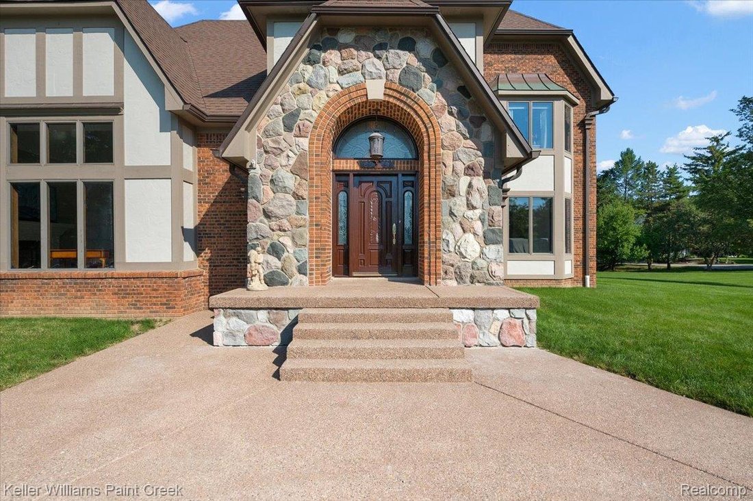 House in Washington, Michigan, United States 3 - 18293816