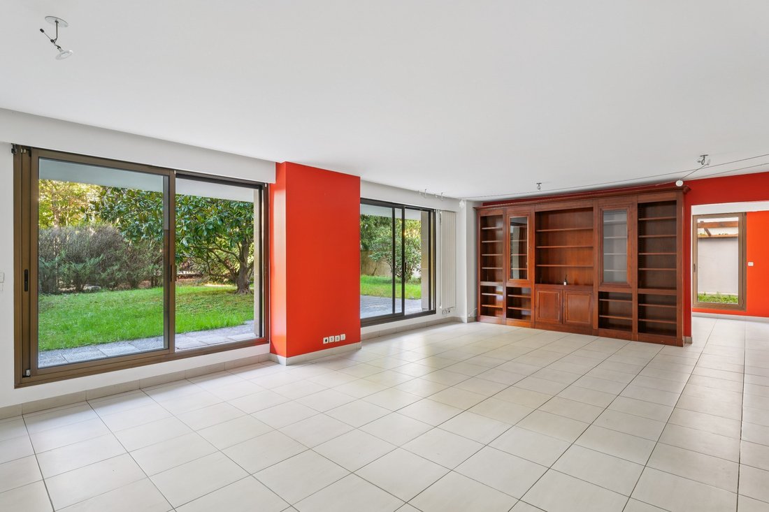 Apartment in La Plaine des Sablons, Neuilly-sur-Seine, France 1 - 18302625