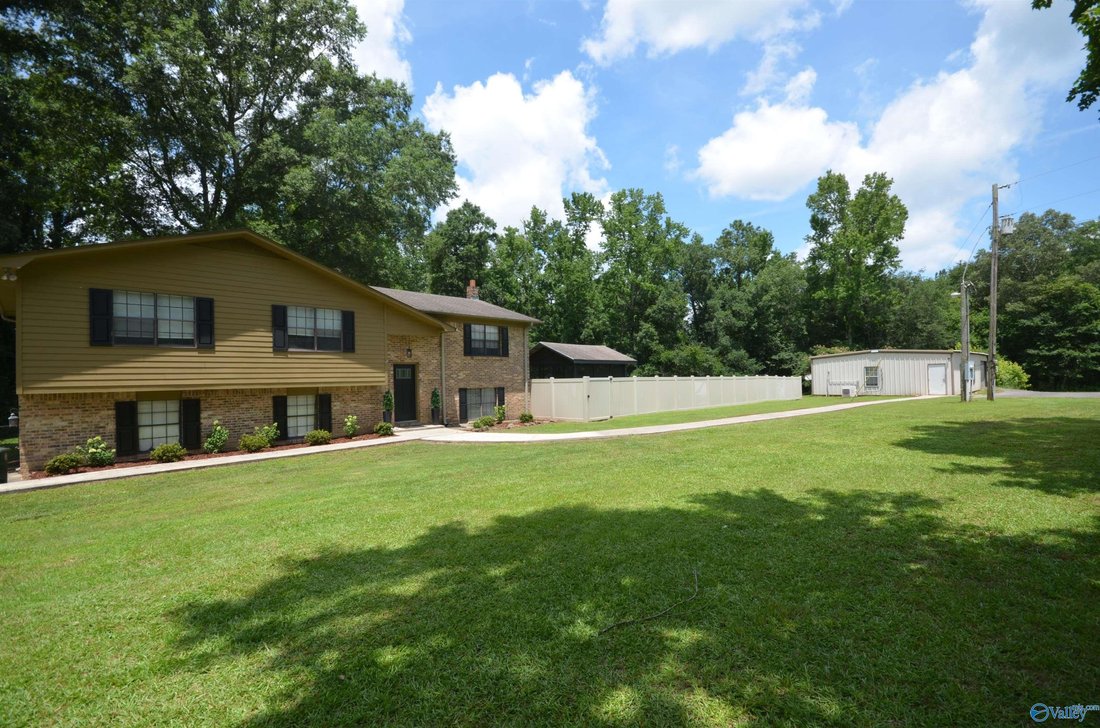 House in Good Hope, Alabama, United States 3 - 18299923
