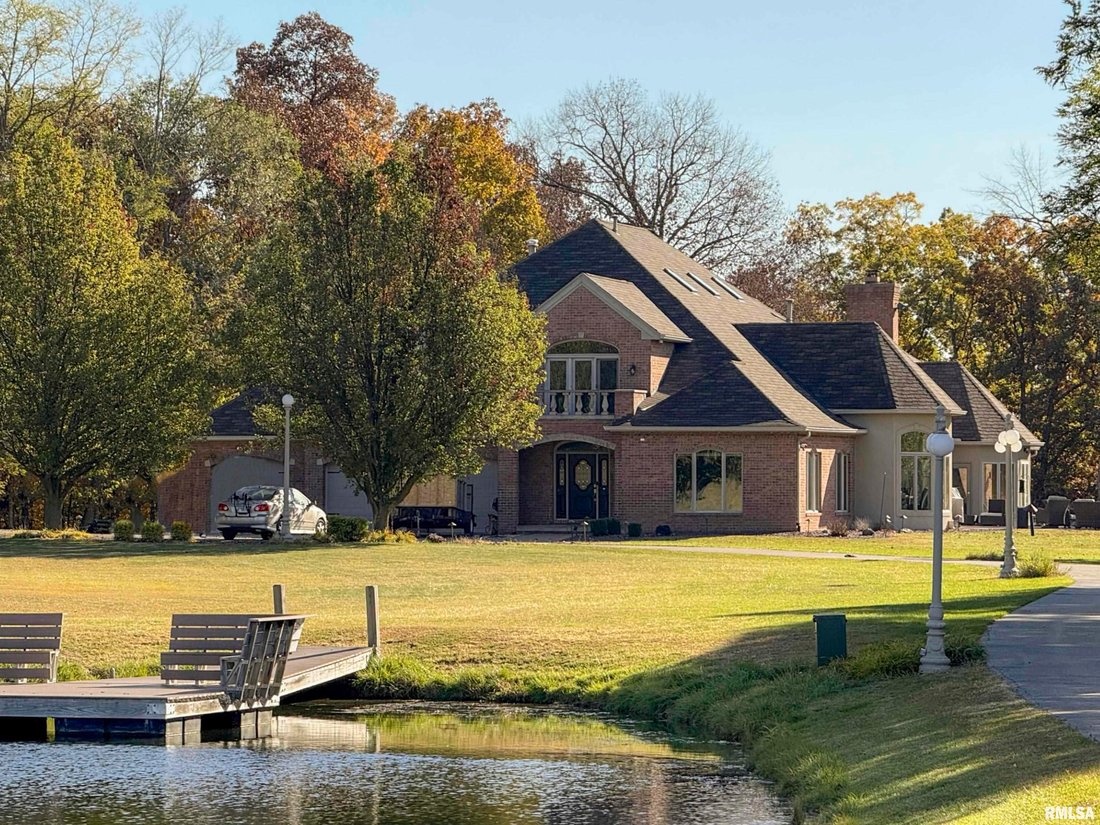 House in East Peoria, Illinois, United States 1 - 18300230