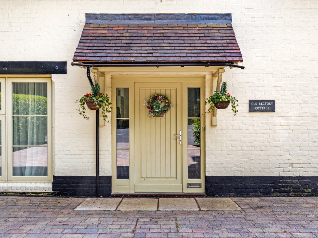 House in Kings Worthy, England 1 - 18302435