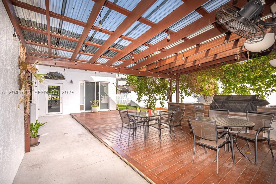 House in Pembroke Pines, Florida, United States 3 - 18303770