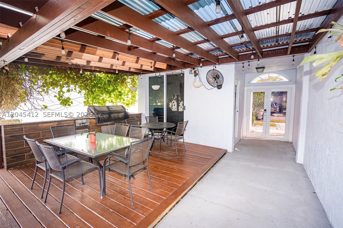 House in Pembroke Pines, Florida, United States 1 - 18303770