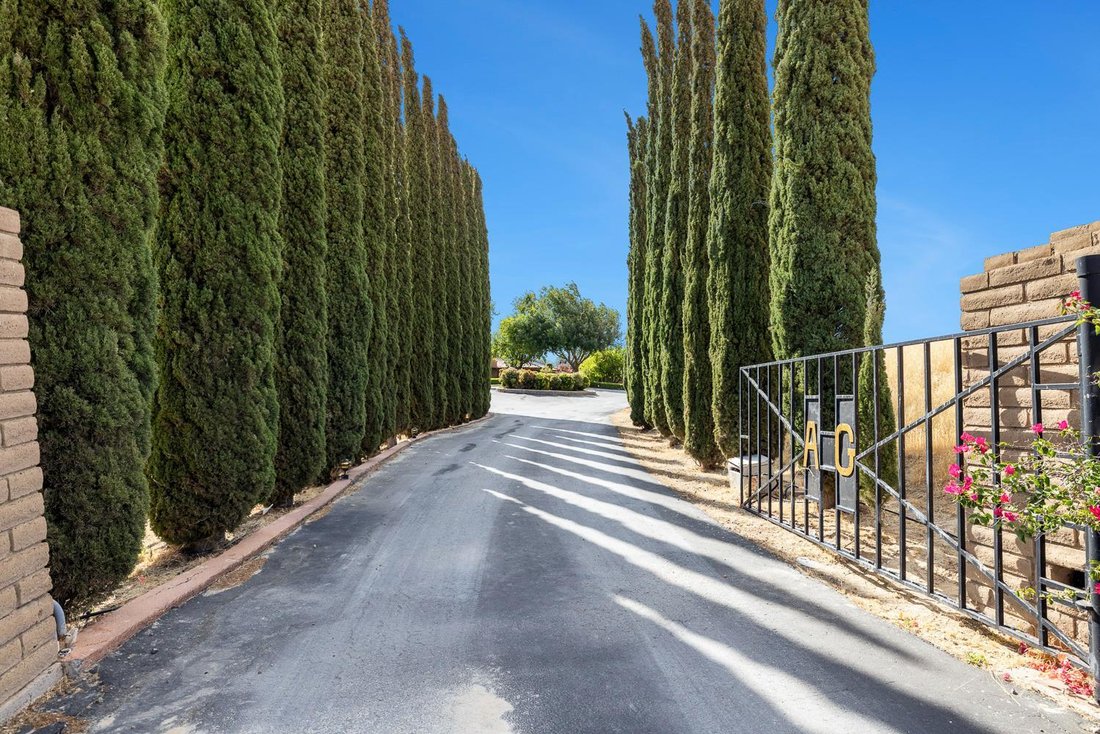 House in Coalinga, California, United States 4 - 18303616