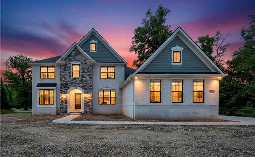 House in Strongsville, Ohio, United States 1