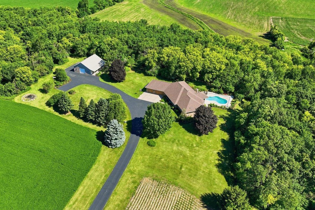 House in Whitewater, Wisconsin, United States 1 - 18303840