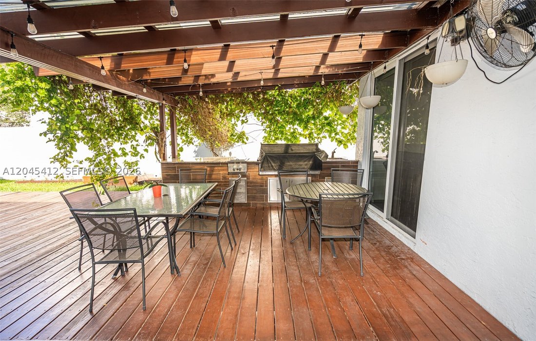 House in Pembroke Pines, Florida, United States 2 - 18303770