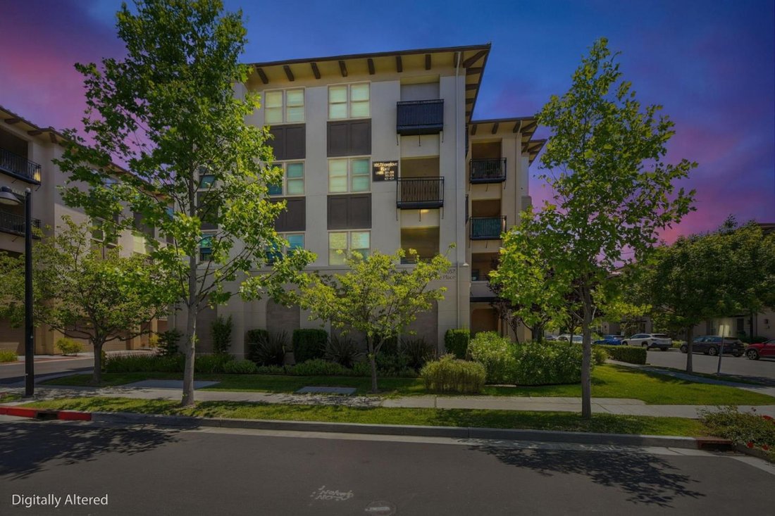 Condo in San Jose, California, United States 3 - 18303862