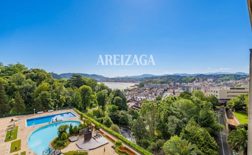 Apartment in Mendebaldea, Donostia-San Sebastian, Spain 1