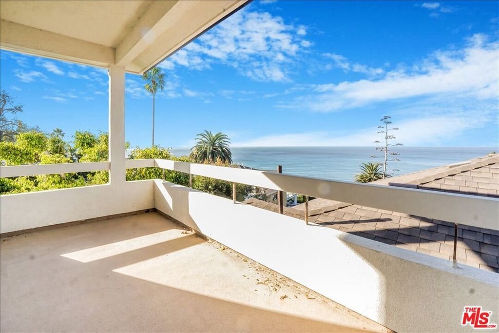 House in Los Angeles, California, United States 1 - 18303634