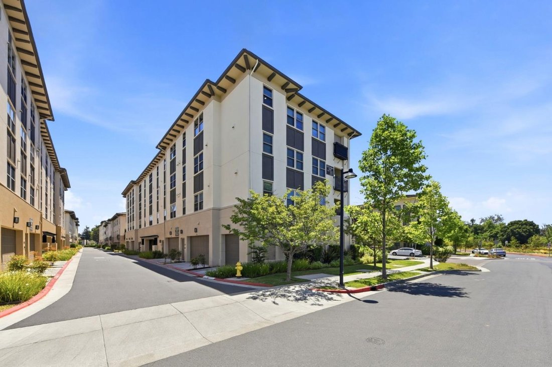 Condo in San Jose, California, United States 5 - 18303862