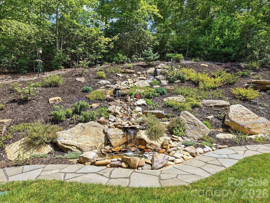 House in Laurel Park, North Carolina, United States 3 - 18303772