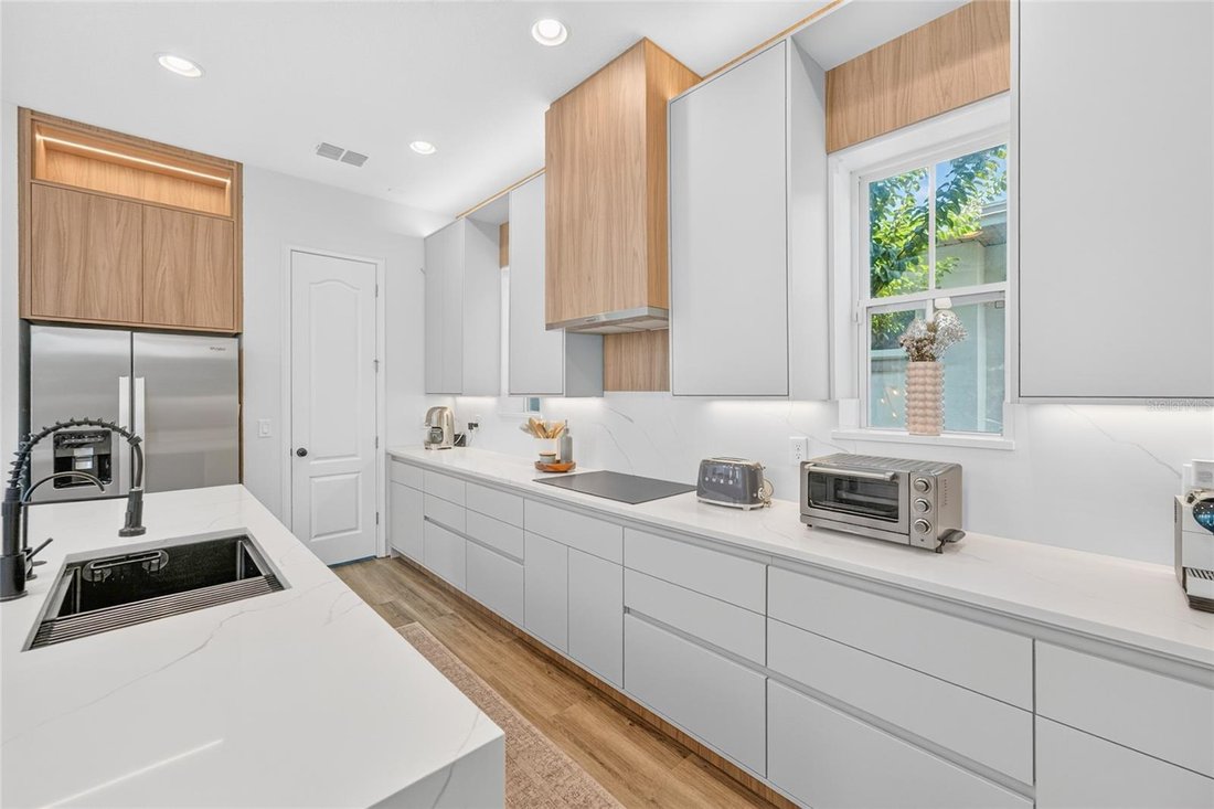 House in Orlando, Florida, United States 5 - 18303652