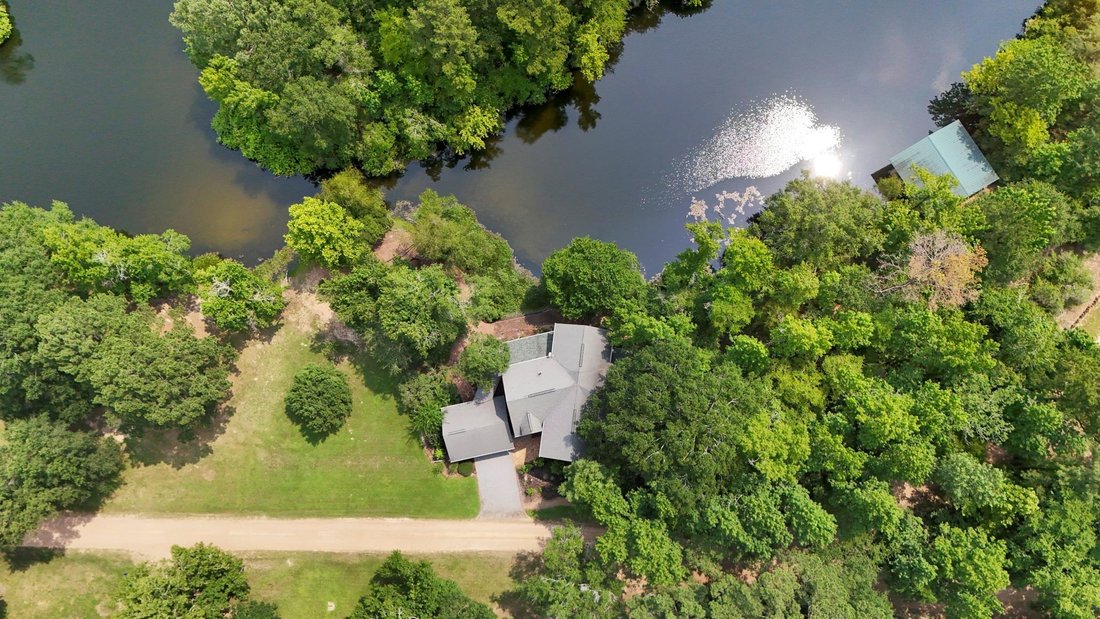 House in Cleveland, Texas, United States 1 - 18303752