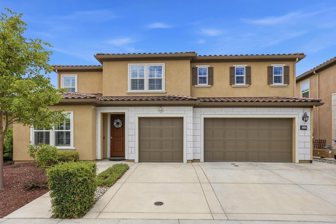 House in Folsom, California, United States 1 - 18303778