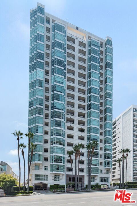 Condo in Los Angeles, California, United States 1 - 18303792