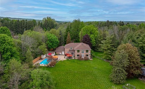 House in Caledon, Ontario, Canada 1