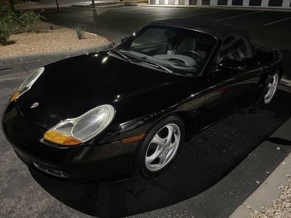 Cabriolet in Glendale, United States 3 - 18303746