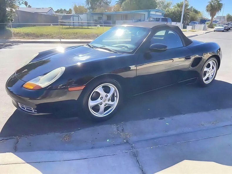Cabriolet in Glendale, United States 1 - 18303746