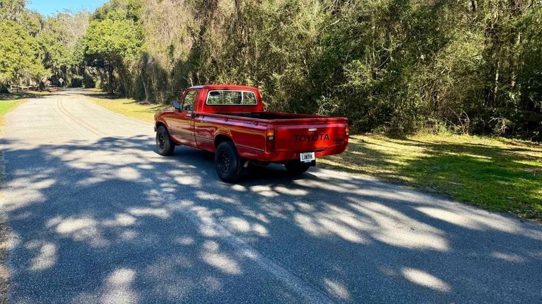 Pickup in Glendale, United States 5 - 18303726