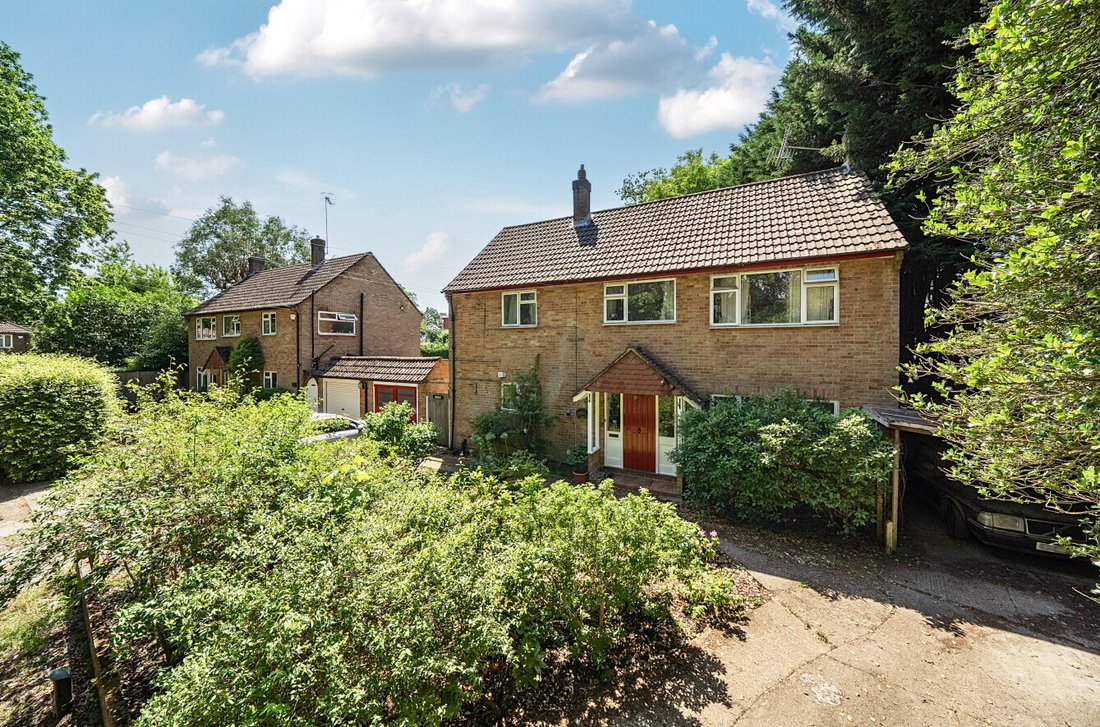 House in Mount Hermon, Woking, England 5 - 17093638