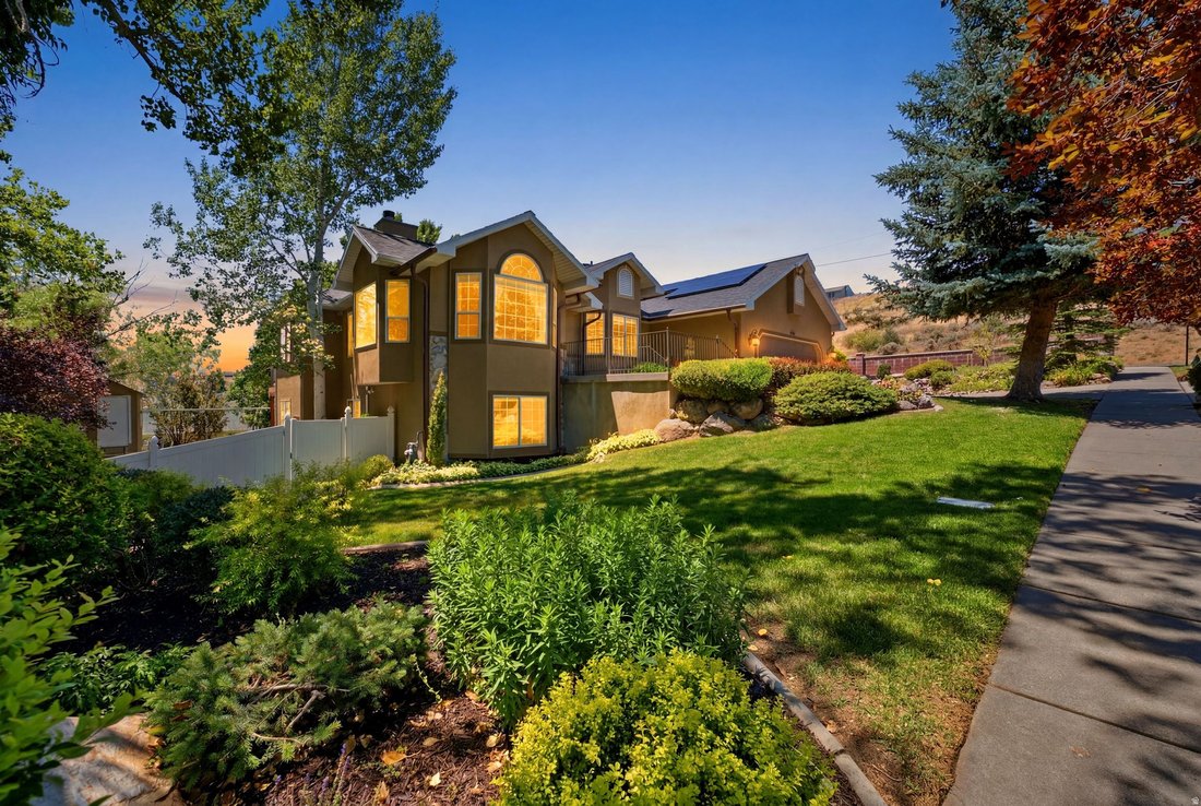 House in Sandy, Utah, United States 2 - 18303824