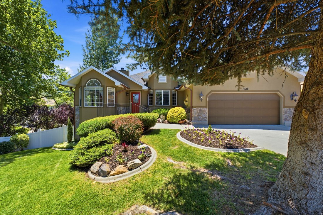 House in Sandy, Utah, United States 3 - 18303824