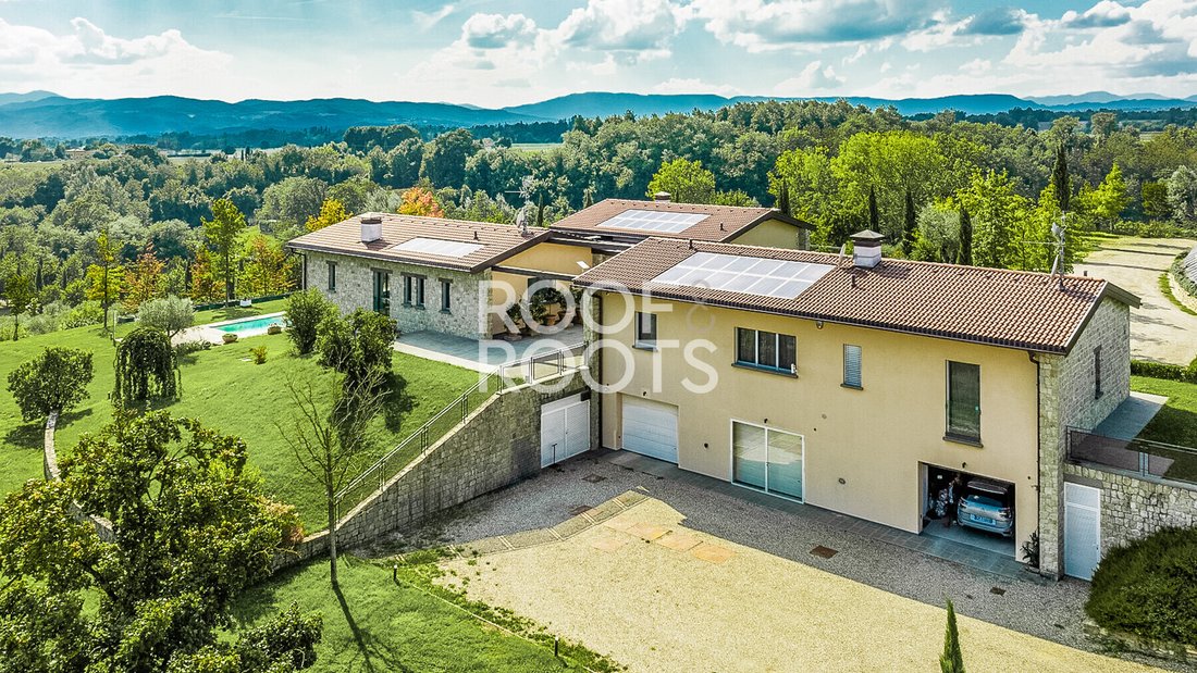 Villa in Scarperia e San Piero, Tuscany, Italy 2 - 18304528