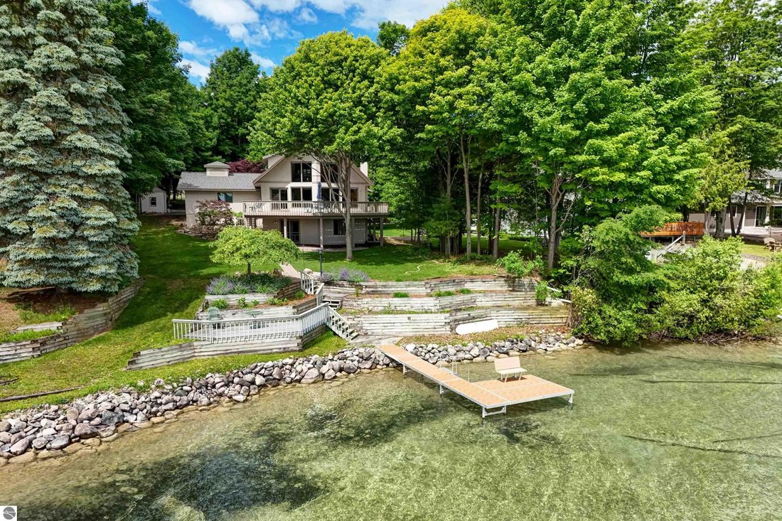 House in Elk Rapids, Michigan, United States 1 - 17762924