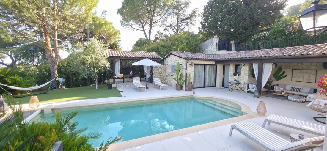 Villa in Mougins, Provence-Alpes-Côte d'Azur, France 2 - 18304403