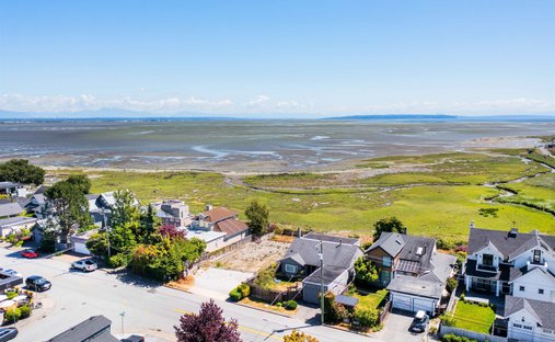 Land in Delta, British Columbia, Canada 1