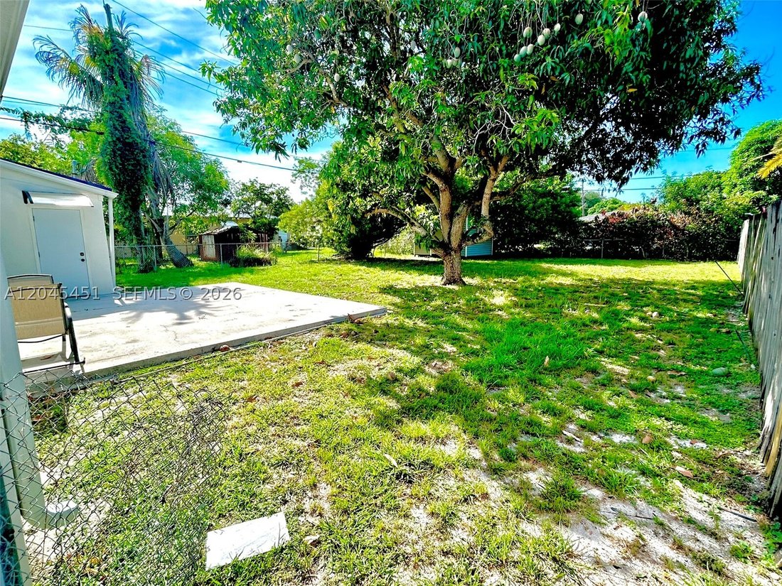 House in Miami, Florida, United States 4 - 18303918