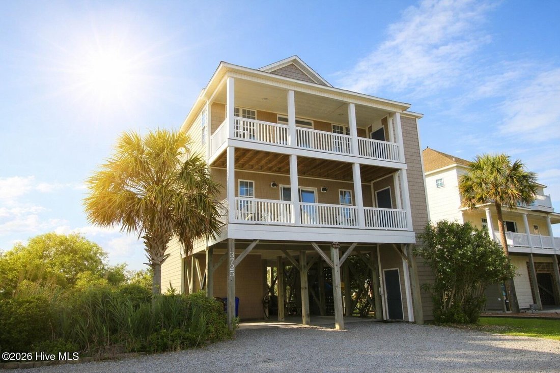House in North Topsail Beach, North Carolina, United States 1 - 17318987