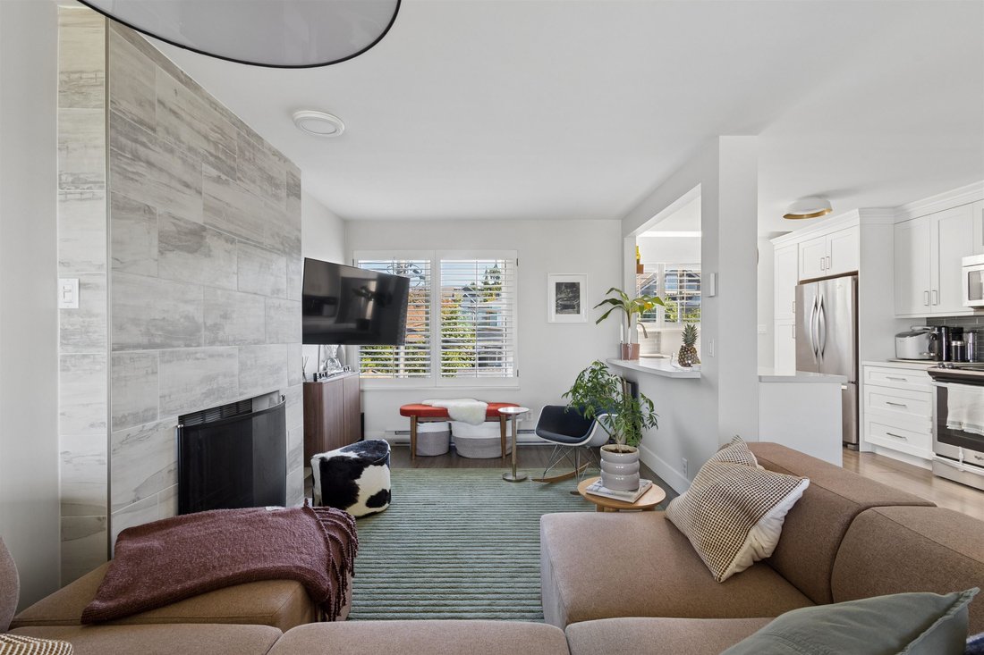 House in North Vancouver, British Columbia, Canada 5 - 18304342