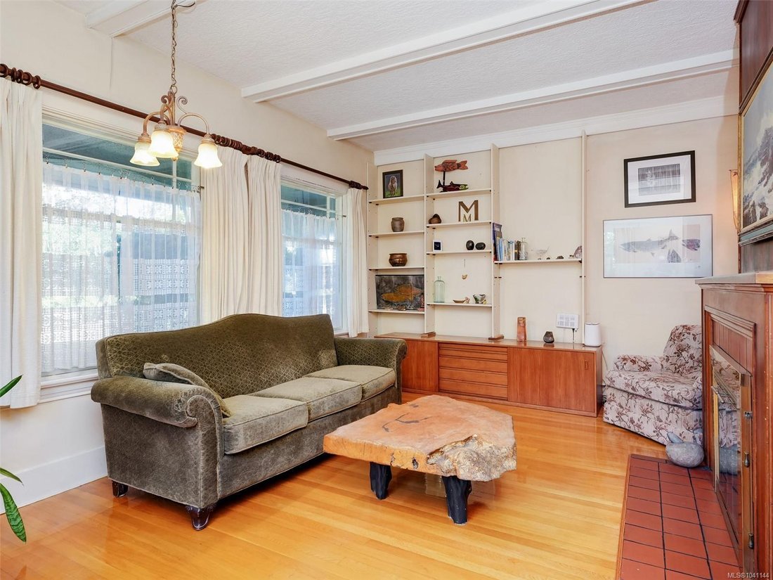 Apartment in Victoria, British Columbia, Canada 4 - 18304340