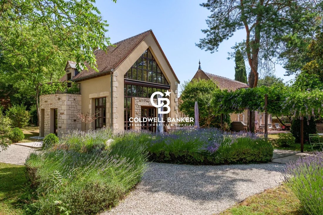 House in Vernou-sur-Brenne, Centre-Val de Loire, France 1 - 18304467