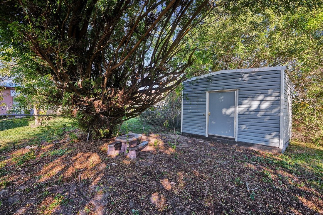House in Miami, Florida, United States 3 - 18303918