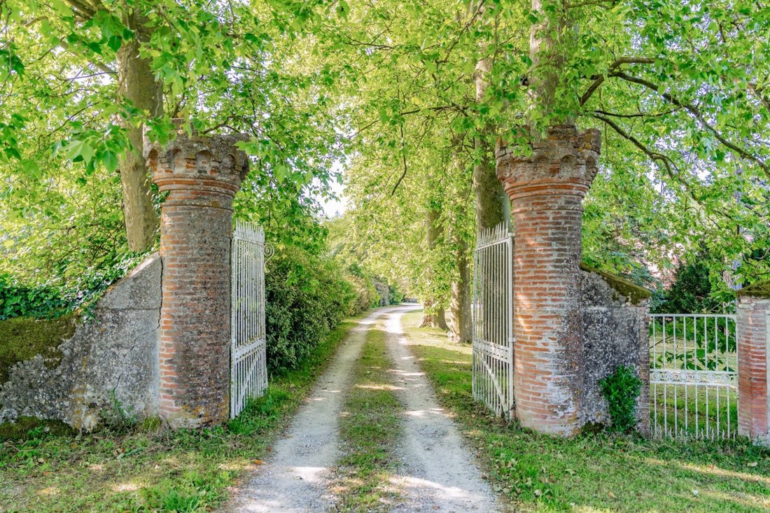 Castle in Caraman, Occitania, France 2 - 18304148