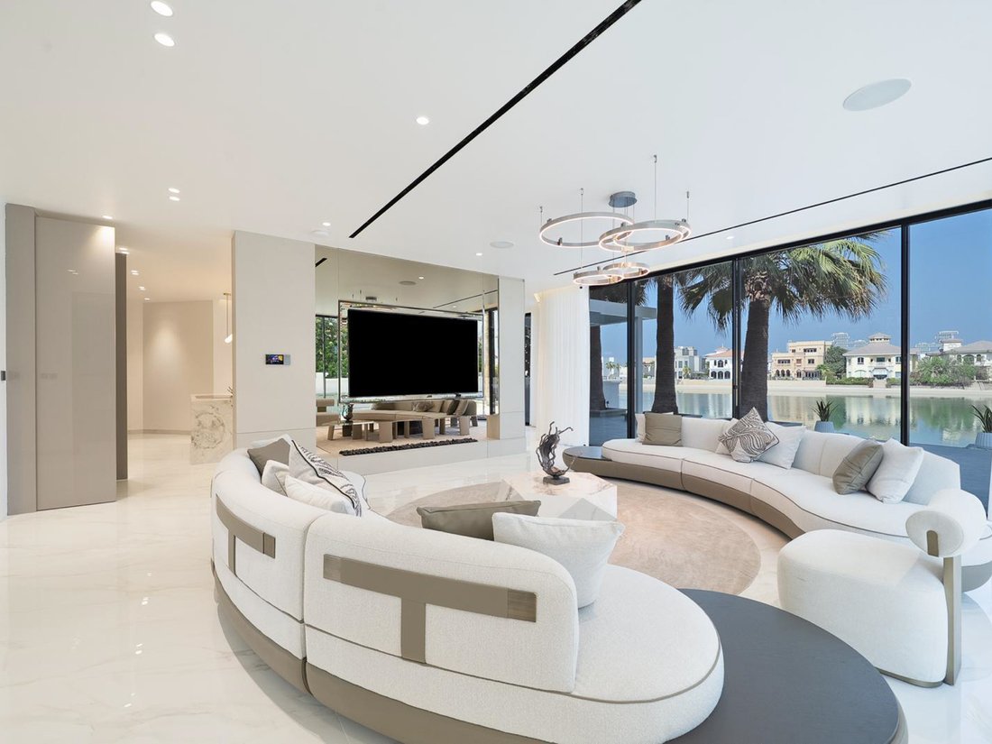 Villa in Palm Jumeirah, Dubai, United Arab Emirates 2 - 18304644