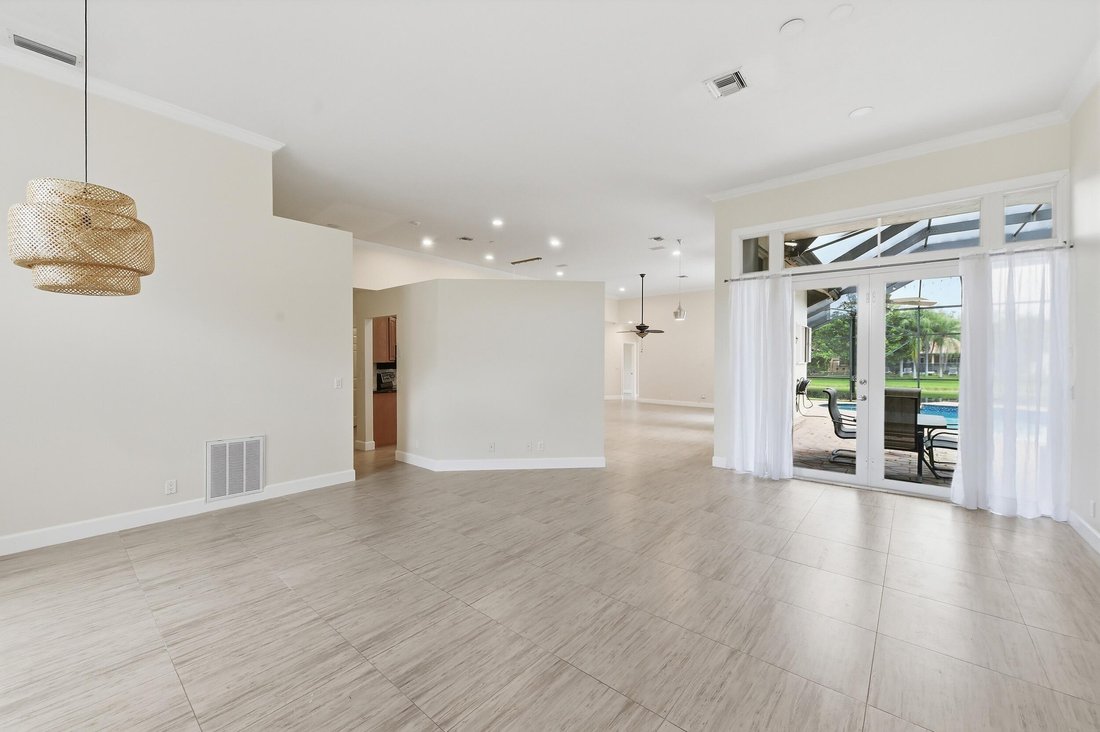 House in Weston, Florida, United States 5 - 18304108