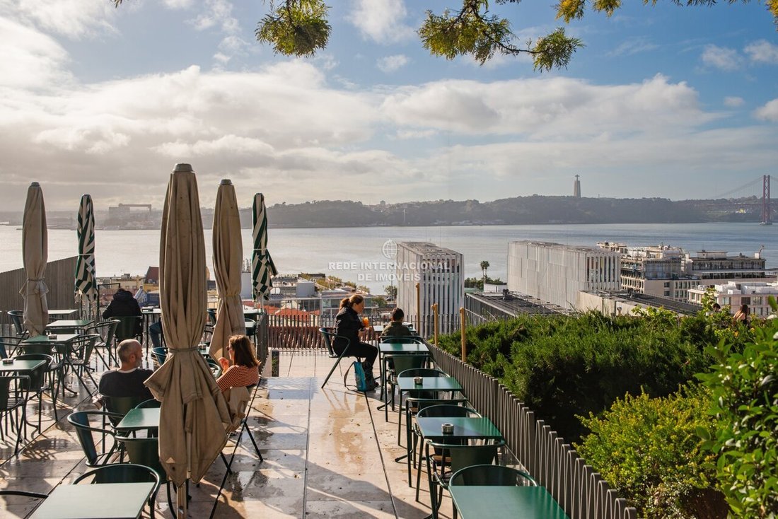 Apartment in Misericordia, Lisbon, Portugal 5 - 18304775
