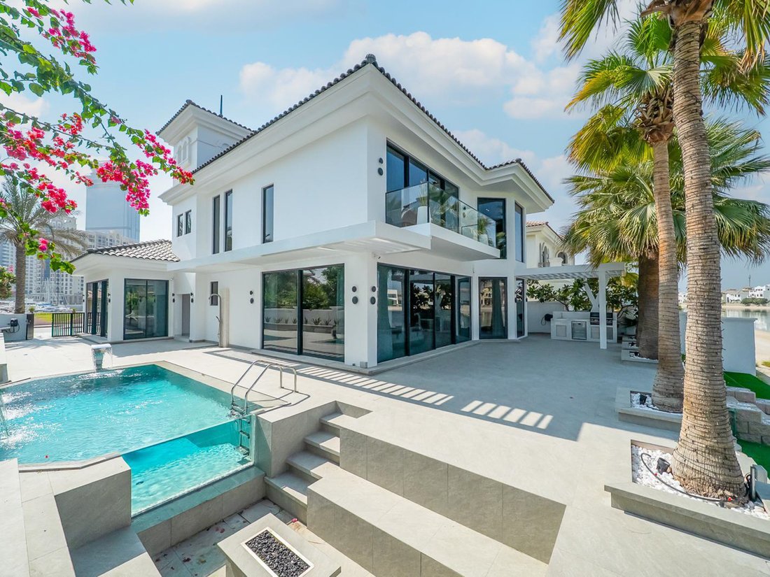 Villa in Palm Jumeirah, Dubai, United Arab Emirates 1 - 18304644